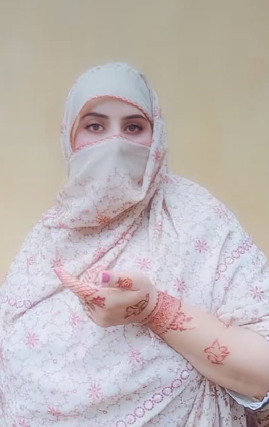 Rabia from Lahore, age 38